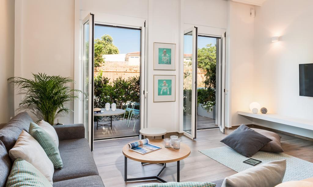 Apartament No17 Pireos Street